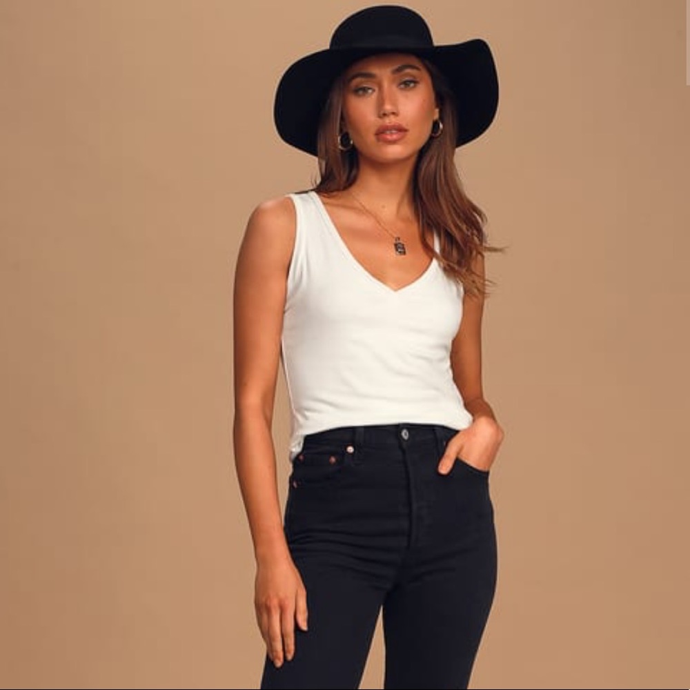 Essential White Ribbed Tank Top - Picture 3 of 5